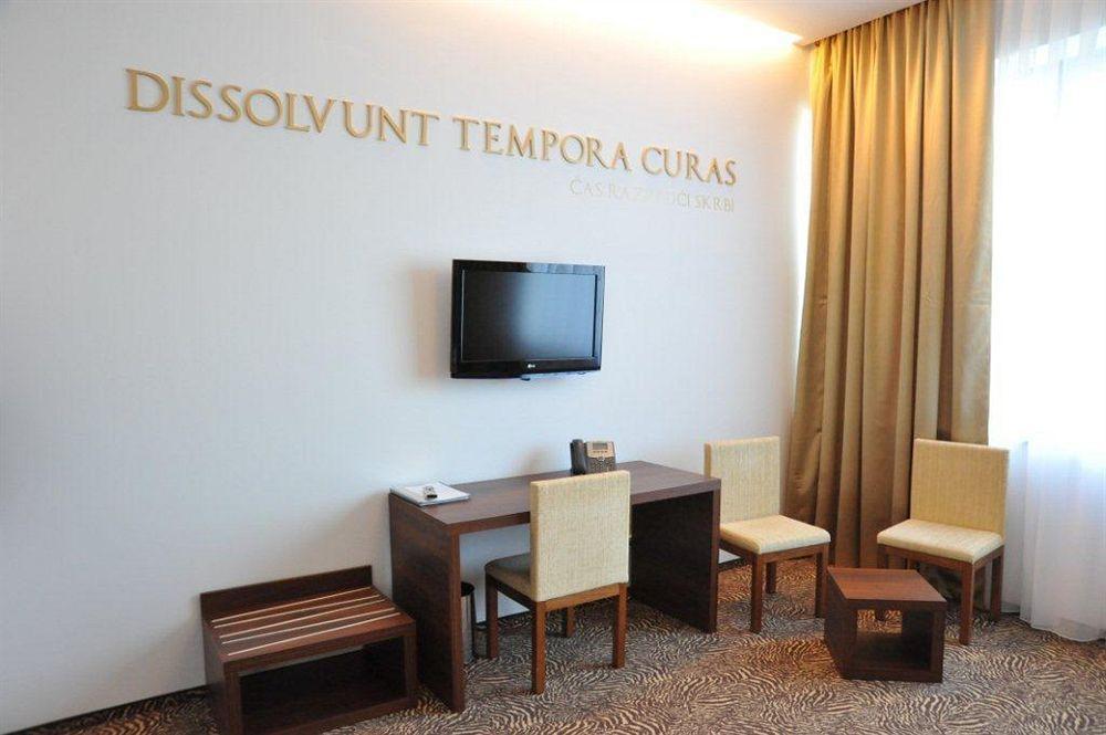 Hotel Rimski Dvor - Rimske Terme 림스키타플레스 외부 사진