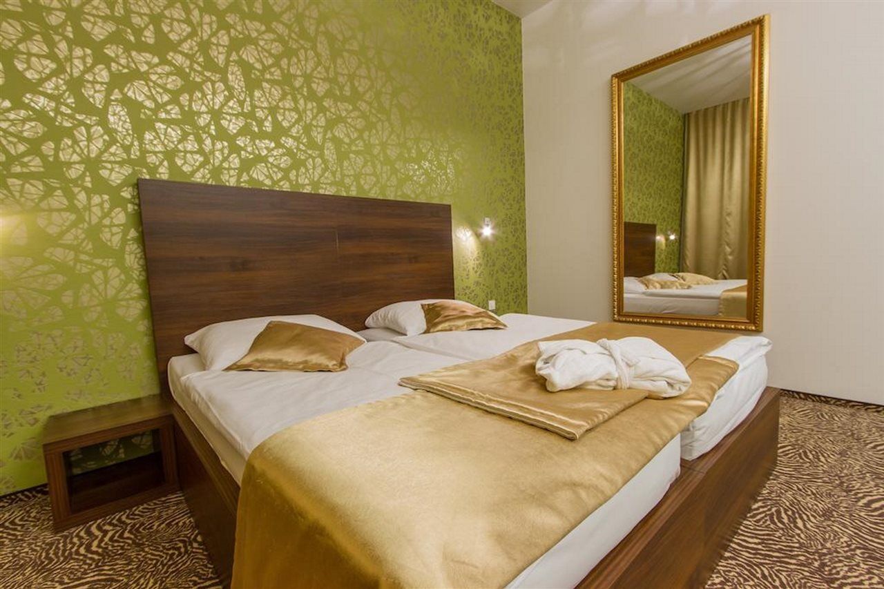 Hotel Rimski Dvor - Rimske Terme 림스키타플레스 외부 사진