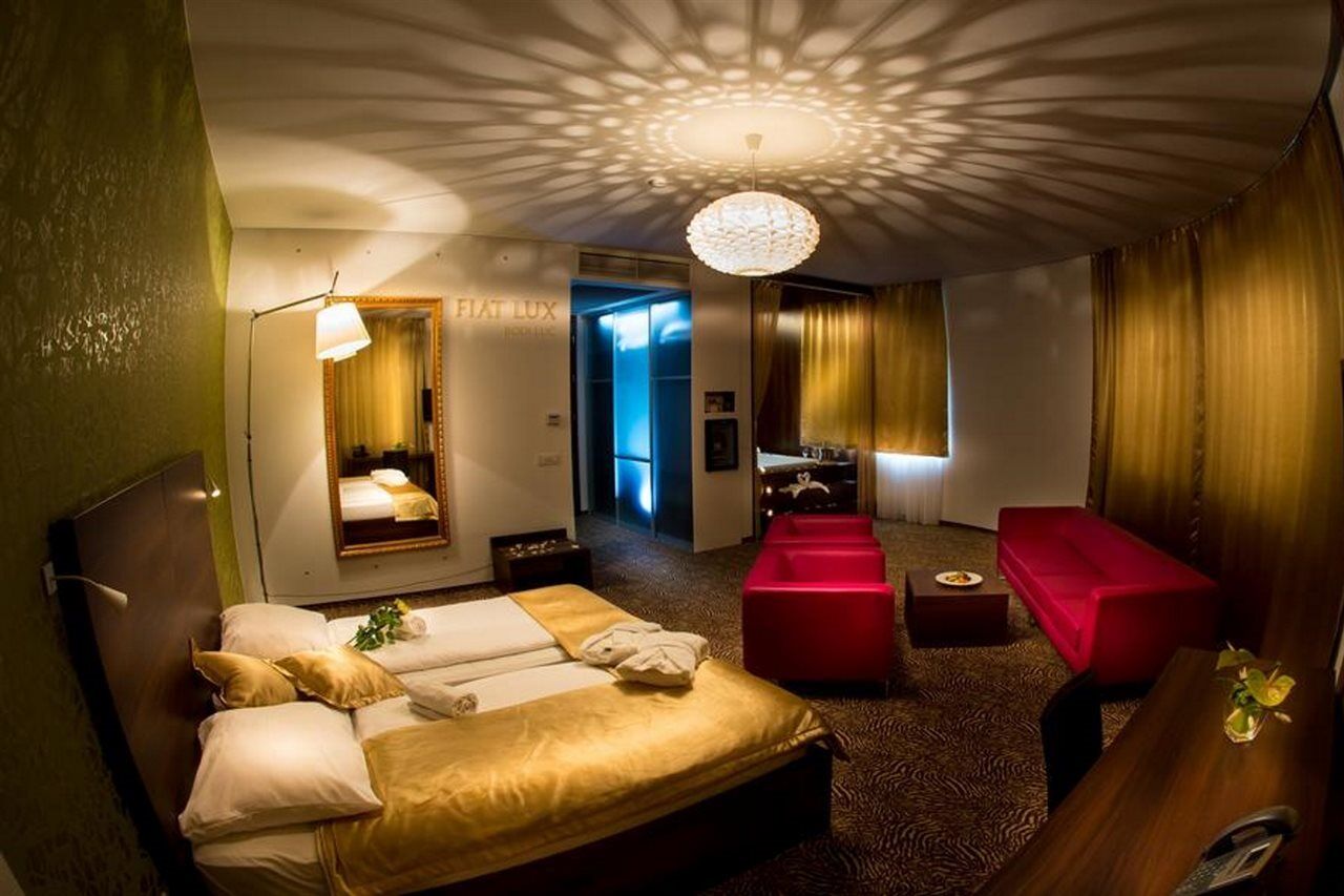 Hotel Rimski Dvor - Rimske Terme 림스키타플레스 외부 사진
